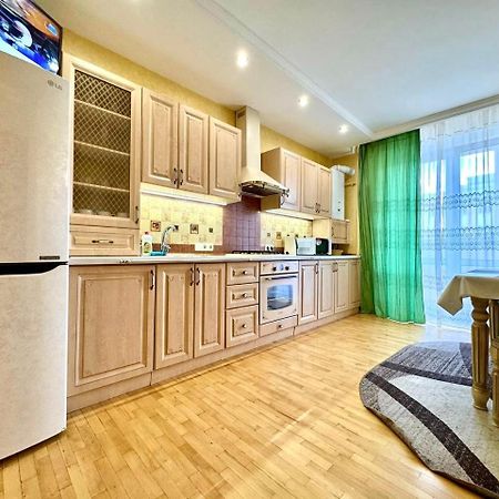 Apartpoltava Вишукані Просторі Апартаменти, Аграрний Університет, Звітна Документація Buitenkant foto