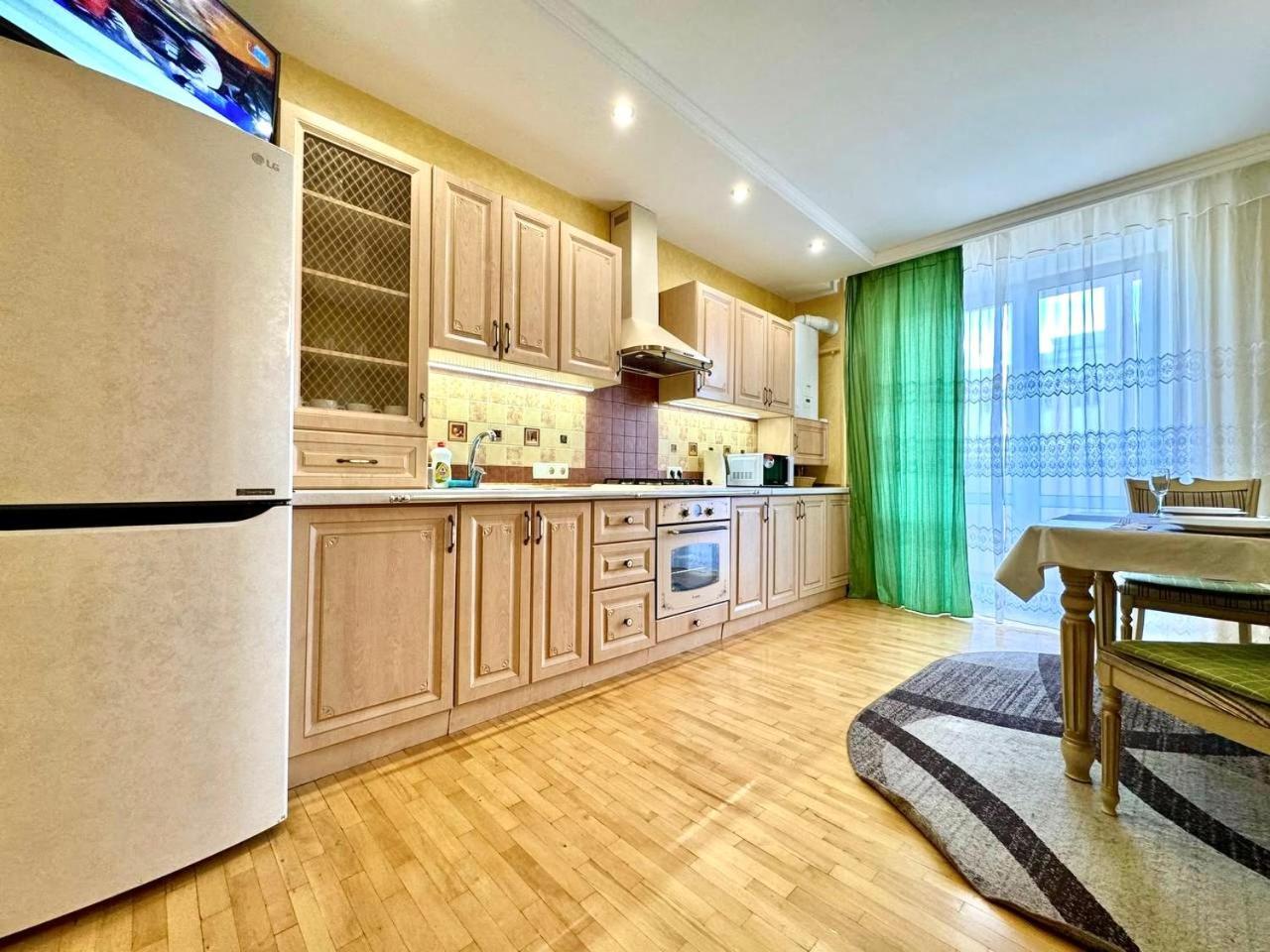 Apartpoltava Вишукані Просторі Апартаменти, Аграрний Університет, Звітна Документація Buitenkant foto