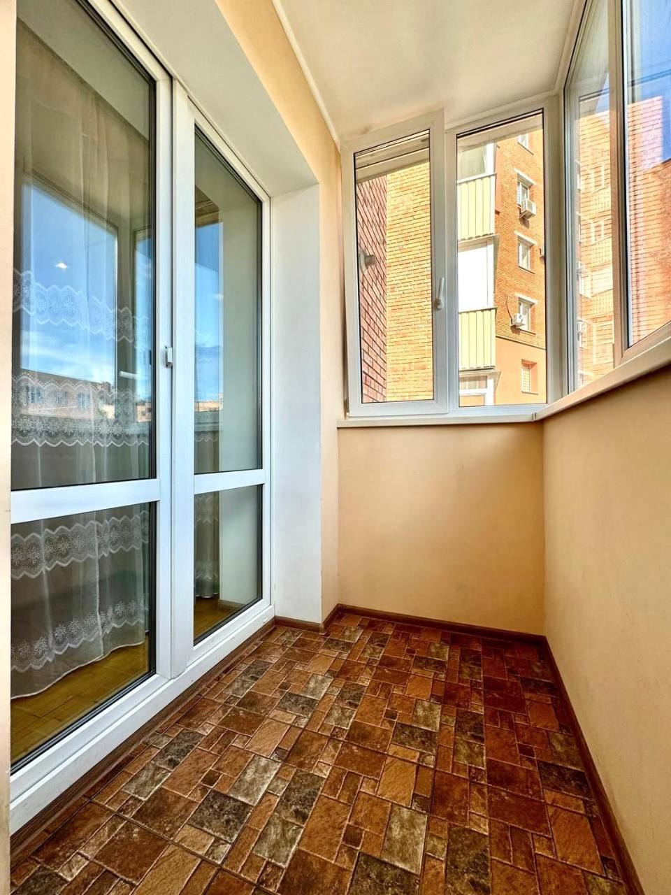 Apartpoltava Вишукані Просторі Апартаменти, Аграрний Університет, Звітна Документація Buitenkant foto
