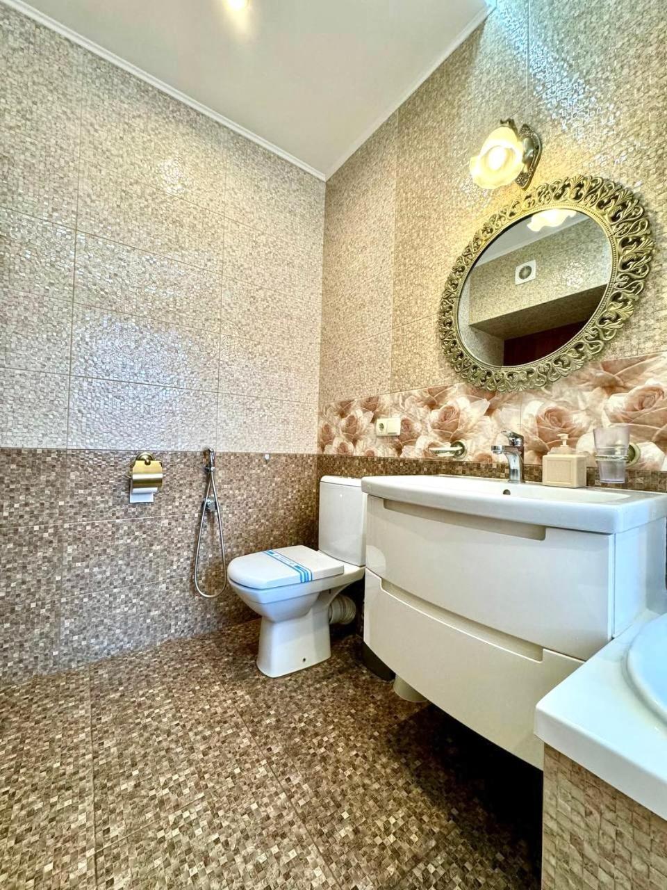 Apartpoltava Вишукані Просторі Апартаменти, Аграрний Університет, Звітна Документація Buitenkant foto